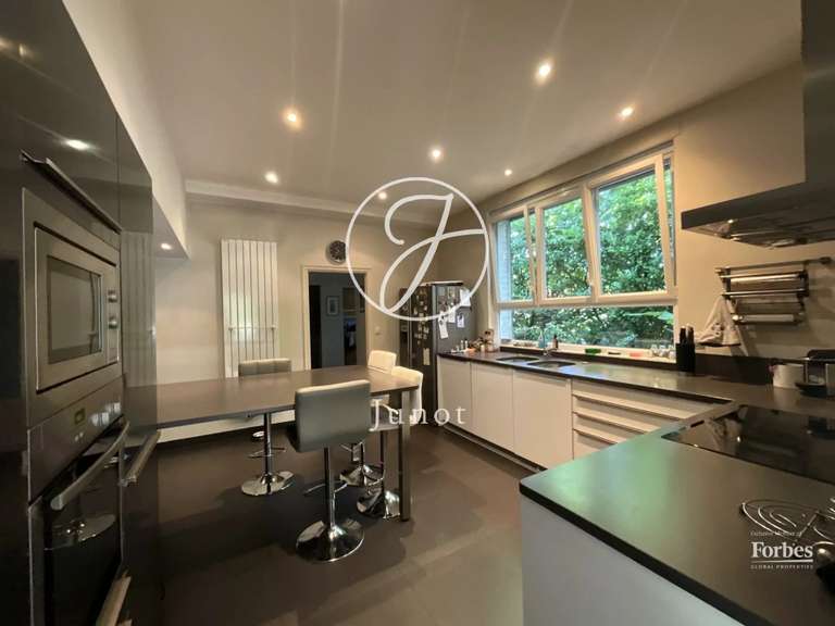 Maison Marcq-en-Baroeul - 6 chambres - 417m²