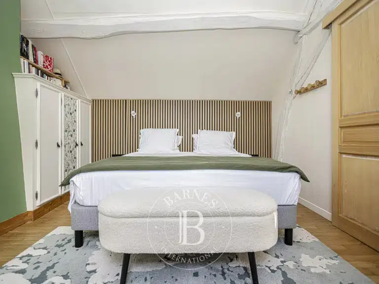 Maison Mareau-aux-Prés - 3 chambres - 182m²