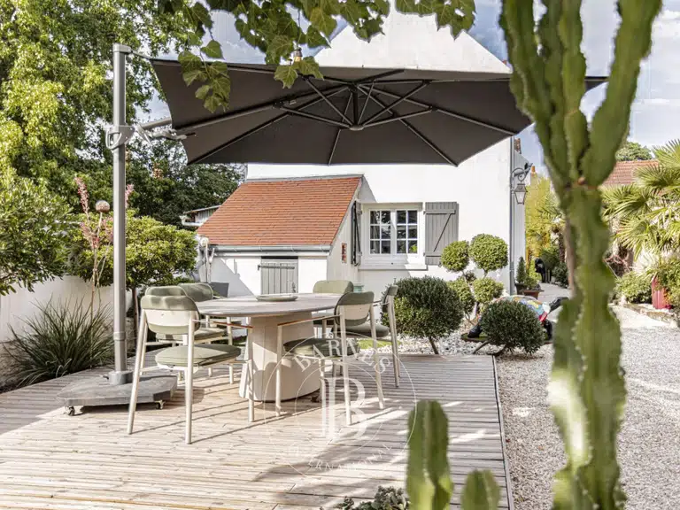Maison Mareau-aux-Prés - 3 chambres - 182m²