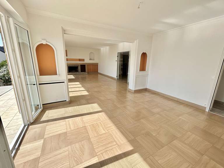 House Mareil-Marly - 7 bedrooms - 360m²