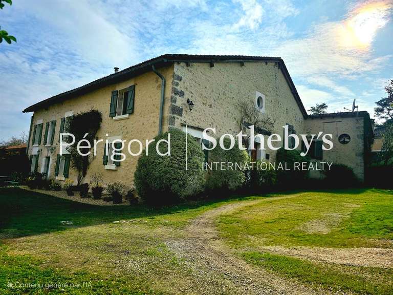 House Mareuil en Périgord - 4 bedrooms - 360m²