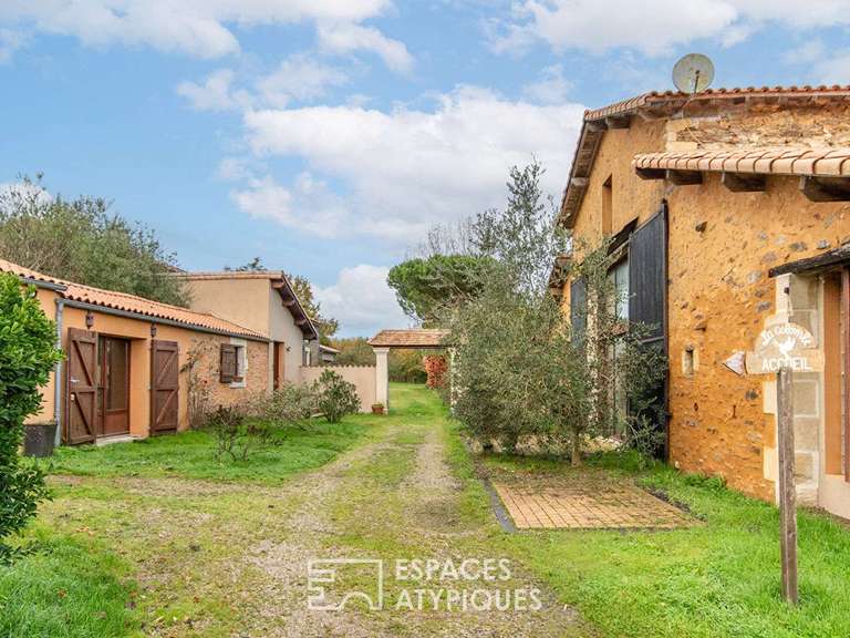 House Mareuil-sur-Lay-Dissais - 8 bedrooms