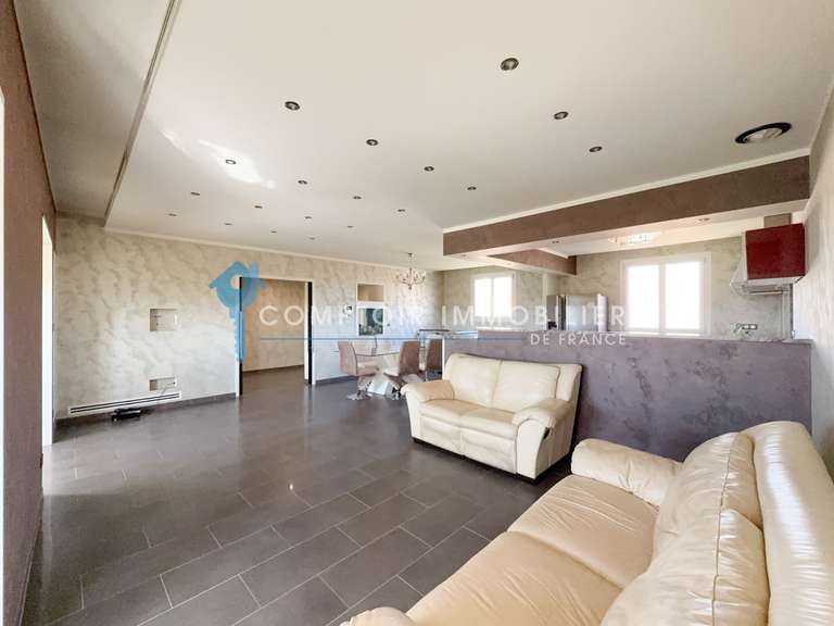 Maison Marignane - 4 chambres - 165m²