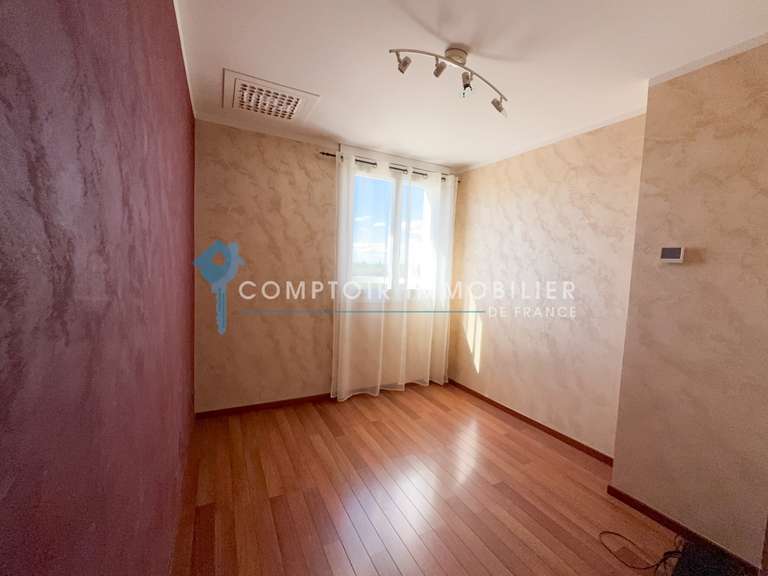 Maison Marignane - 4 chambres - 165m²
