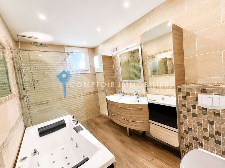 Maison Marignane - 4 chambres - 165m²