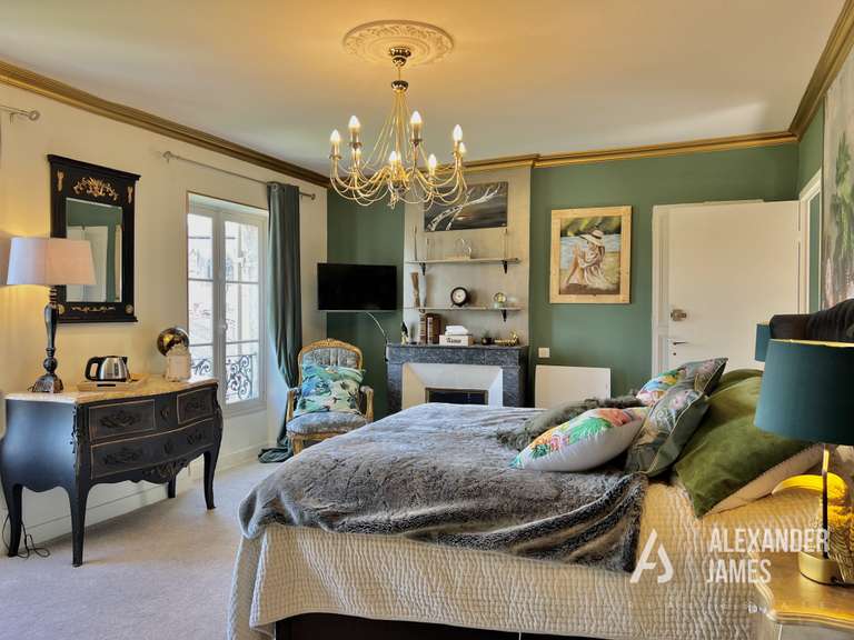 Maison Marmande - 6 chambres - 308m²