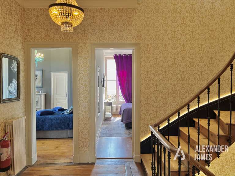 Maison Marmande - 6 chambres - 308m²