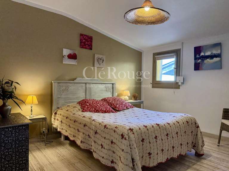Maison Marmande - 9 chambres - 660m²