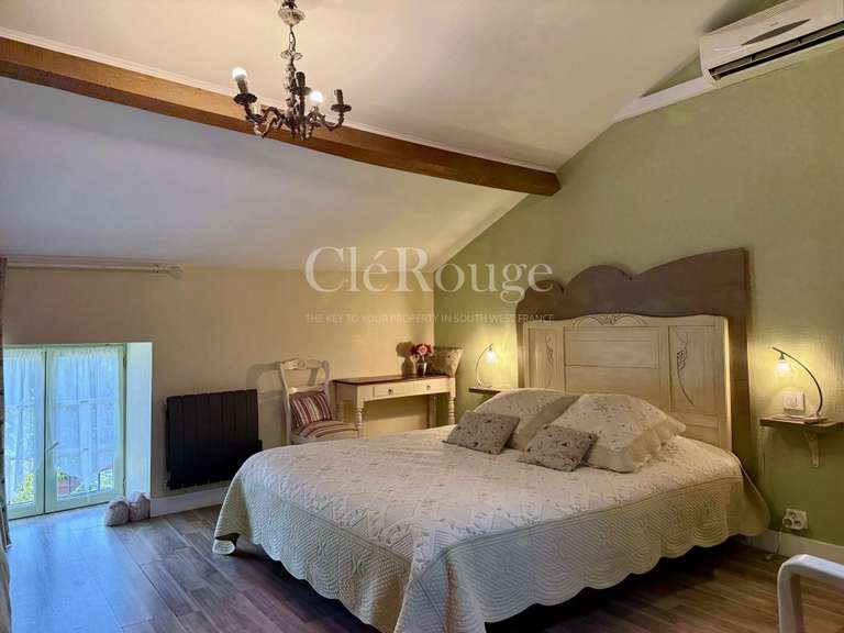 Maison Marmande - 9 chambres - 660m²