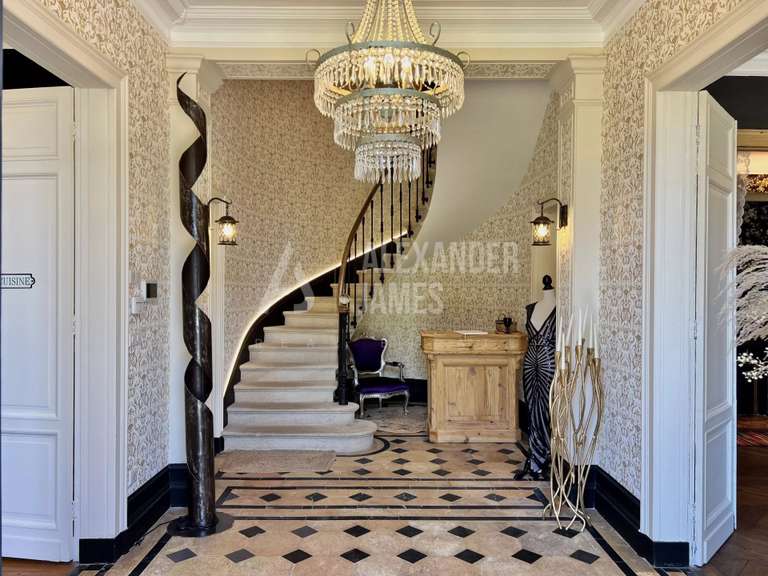 Propriété Marmande - 6 chambres - 308m²