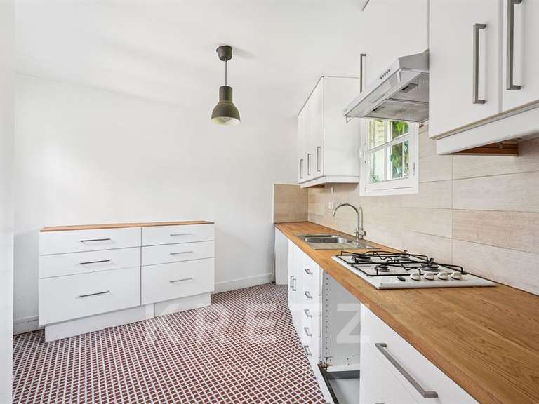 Maison Marnes-la-Coquette - 3 chambres - 140m²
