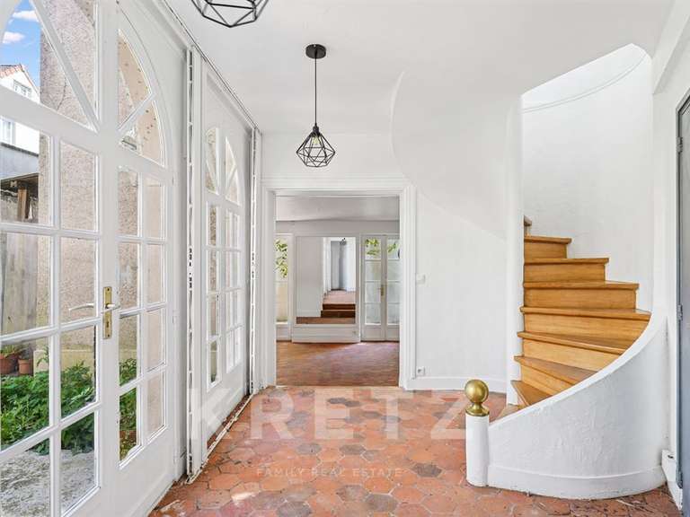 Maison Marnes-la-Coquette - 3 chambres - 140m²