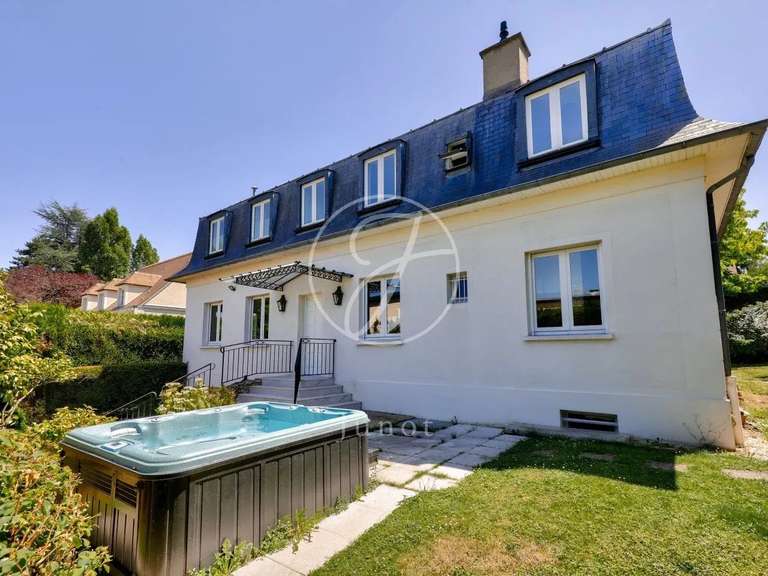 House Marnes-la-Coquette - 5 bedrooms - 274m²