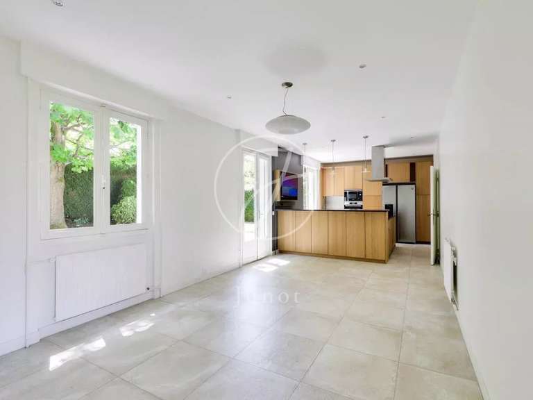 House Marnes-la-Coquette - 5 bedrooms - 274m²