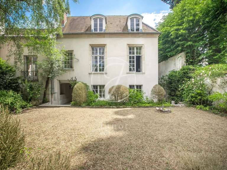 House Marnes-la-Coquette - 6 bedrooms - 347m²