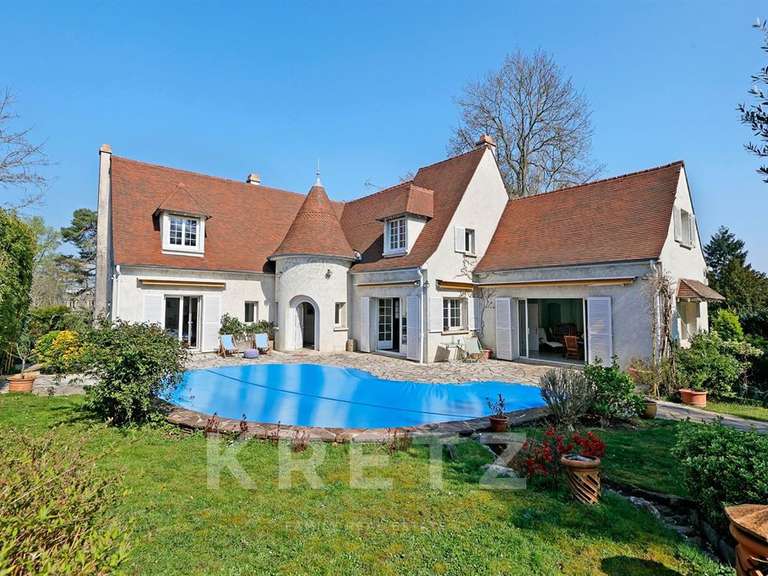 Maison Marnes-la-Coquette - 6 chambres - 330m²