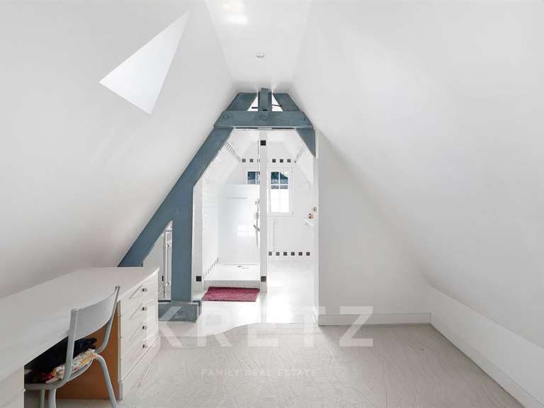 Maison Marnes-la-Coquette - 6 chambres - 330m²