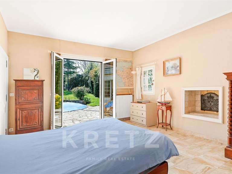 Maison Marnes-la-Coquette - 6 chambres - 330m²