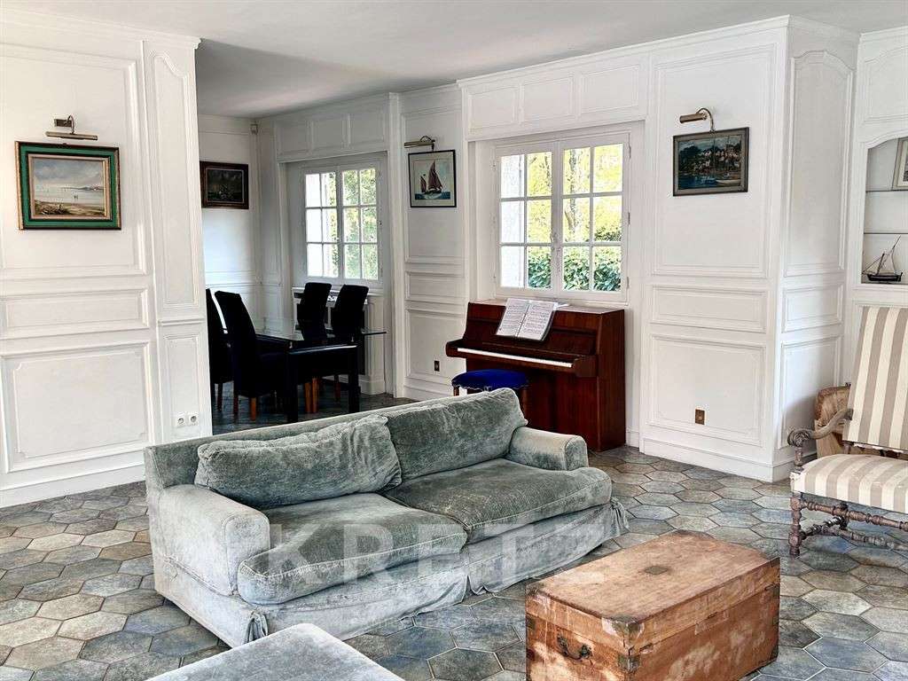House Marnes-la-Coquette