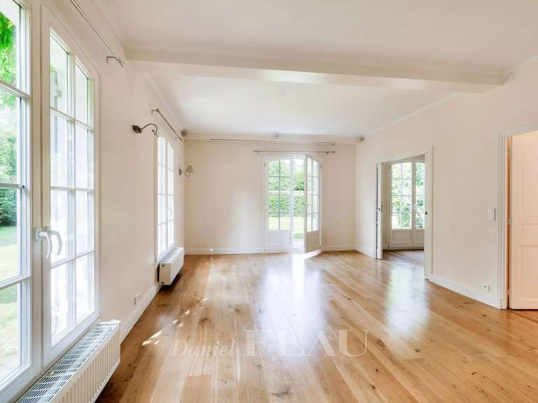Maison Marnes-la-Coquette - 4 chambres - 250m²