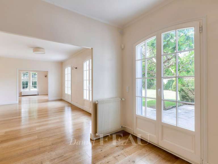 Maison Marnes-la-Coquette - 4 chambres - 250m²