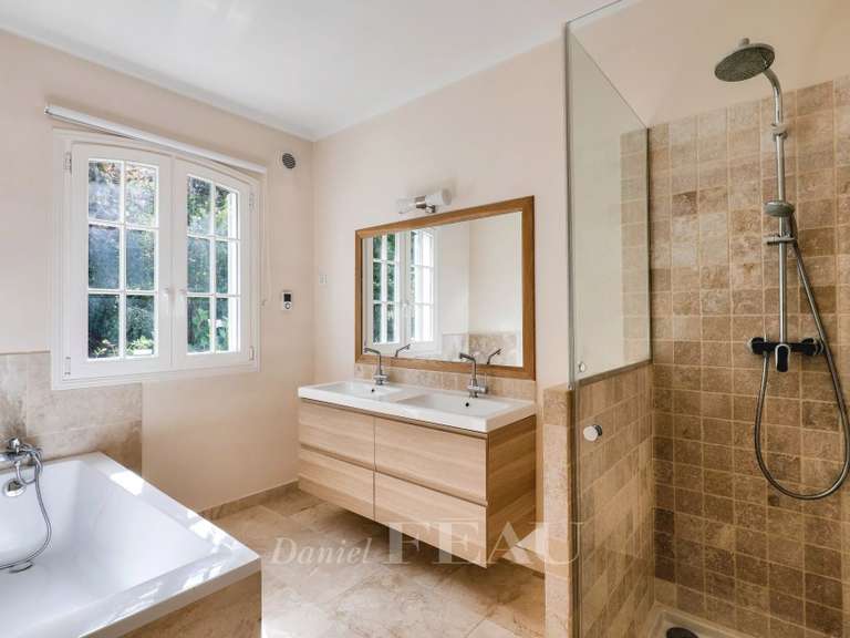 Maison Marnes-la-Coquette - 4 chambres - 250m²