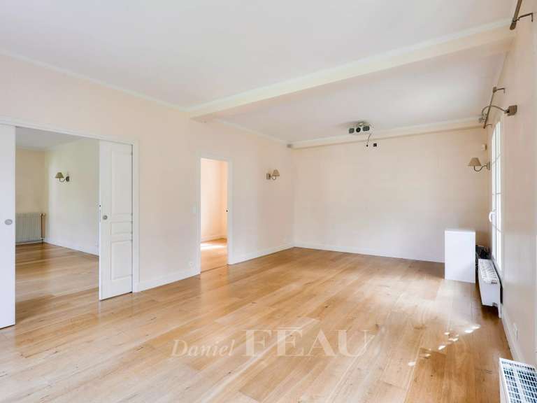 Maison Marnes-la-Coquette - 4 chambres - 250m²
