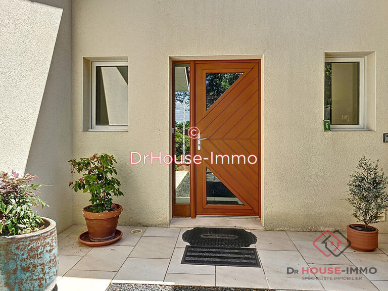 Villa Marsac-sur-l'Isle - 3 bedrooms - 193m²
