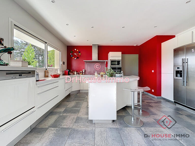 Villa Marsac-sur-l'Isle - 3 bedrooms - 193m²