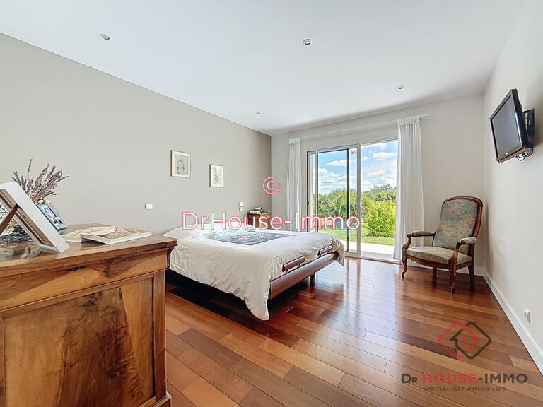 Villa Marsac-sur-l'Isle - 3 bedrooms - 193m²