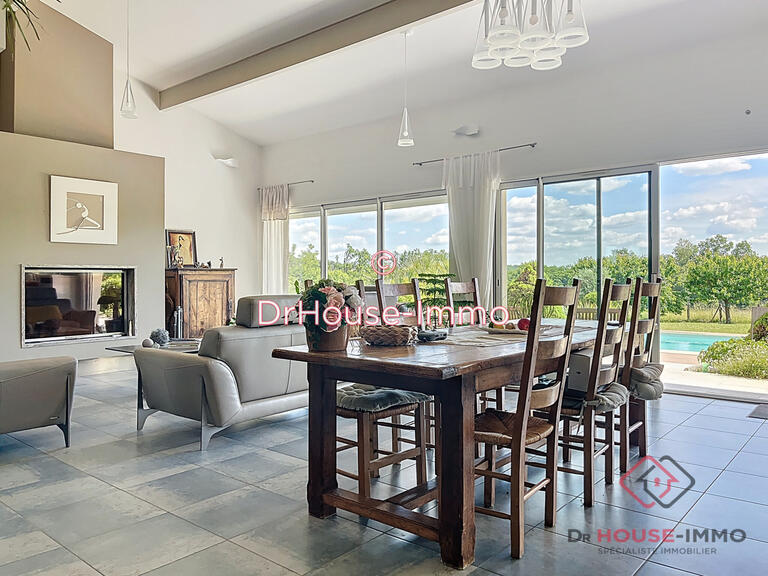 Villa Marsac-sur-l'Isle - 3 bedrooms - 193m²