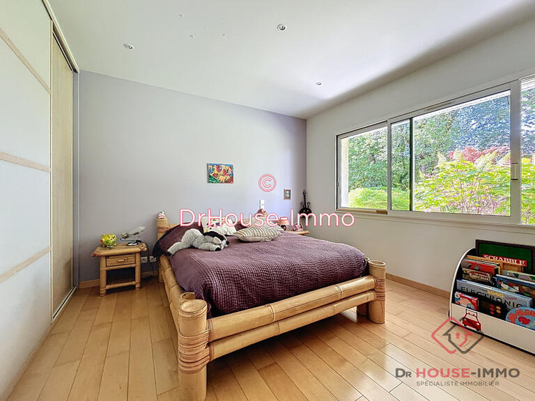 Villa Marsac-sur-l'Isle - 3 bedrooms - 193m²