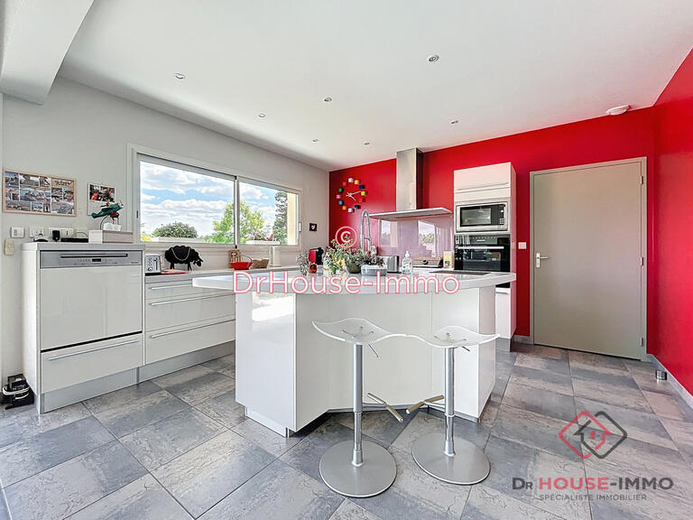 Villa Marsac-sur-l'Isle - 3 bedrooms - 193m²