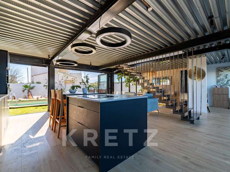 Maison Marseillan - 5 chambres - 160m²