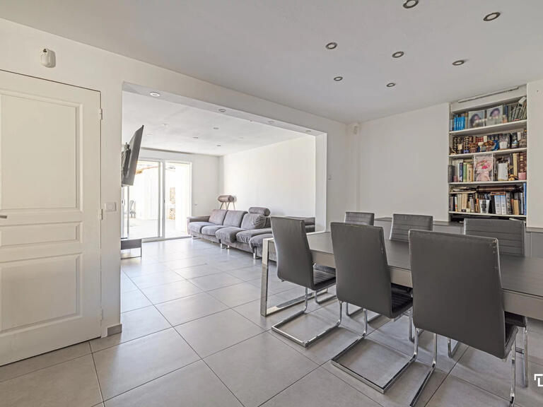 Maison Marseille 10e - 6 chambres - 354m²