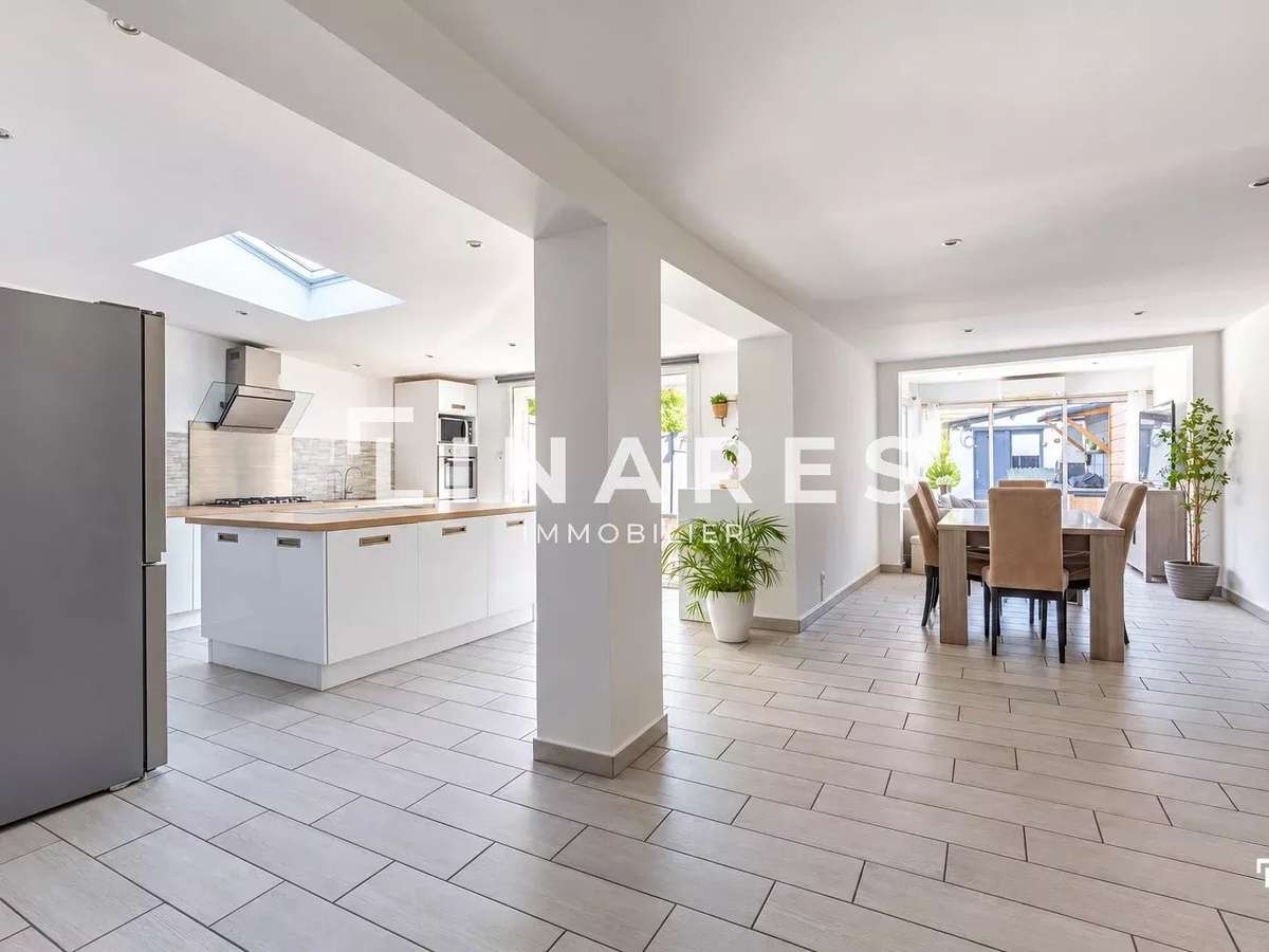 Villa Marseille 10e