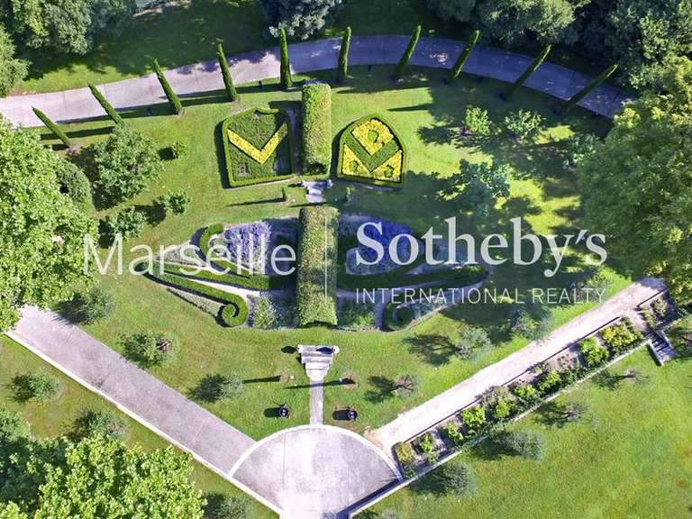 Château Marseille 11e - 13 chambres - 1000m²