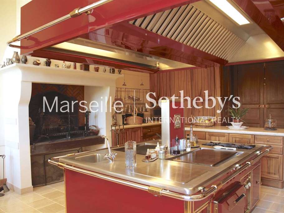 Castle Marseille 11e