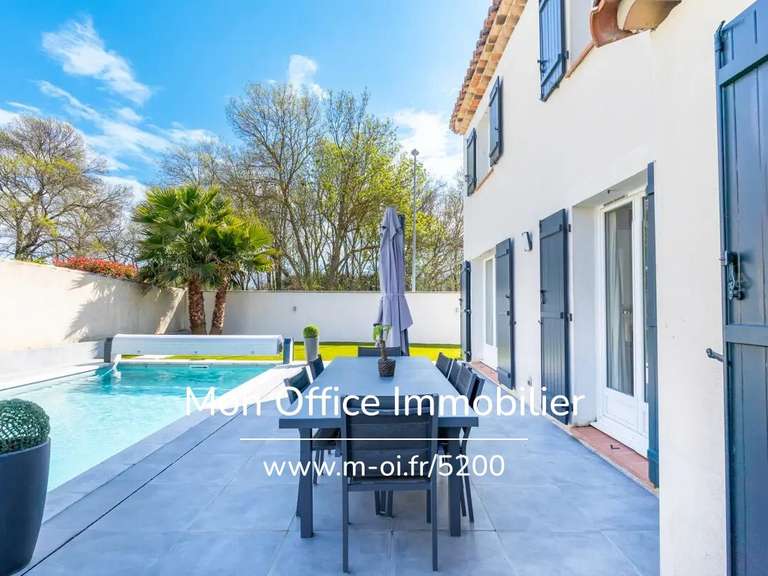 House Marseille 11e - 4 bedrooms - 124m²