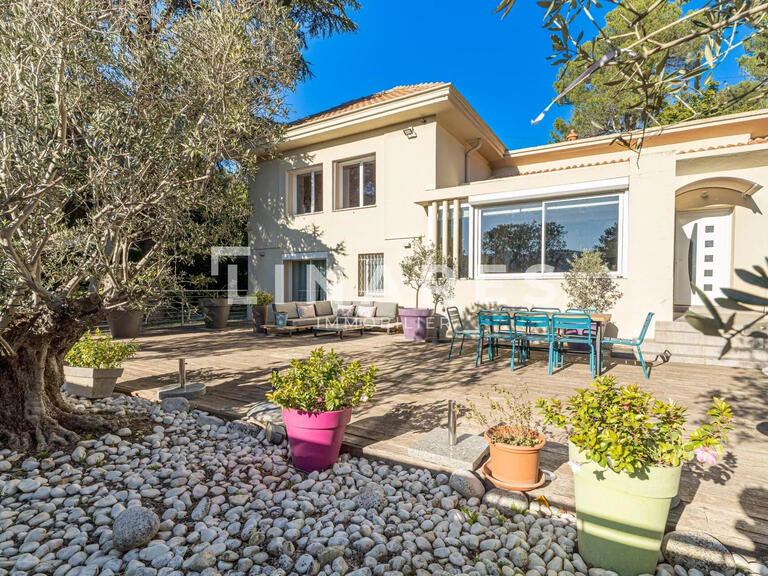 House Marseille 11e - 4 bedrooms - 177m²