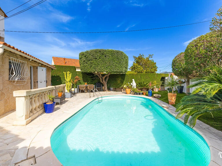 House Marseille 11e - 3 bedrooms - 109m²