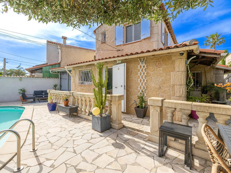 House Marseille 11e - 3 bedrooms - 109m²
