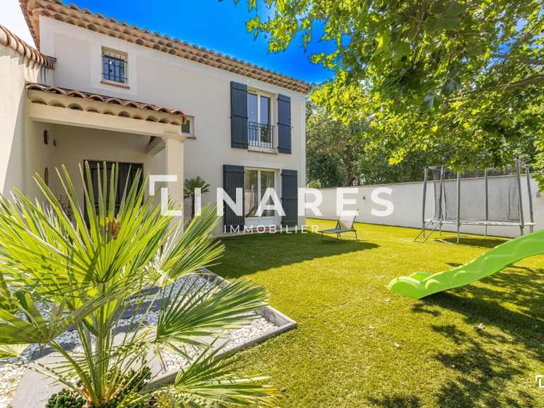 House Marseille 11e - 4 bedrooms - 125m²