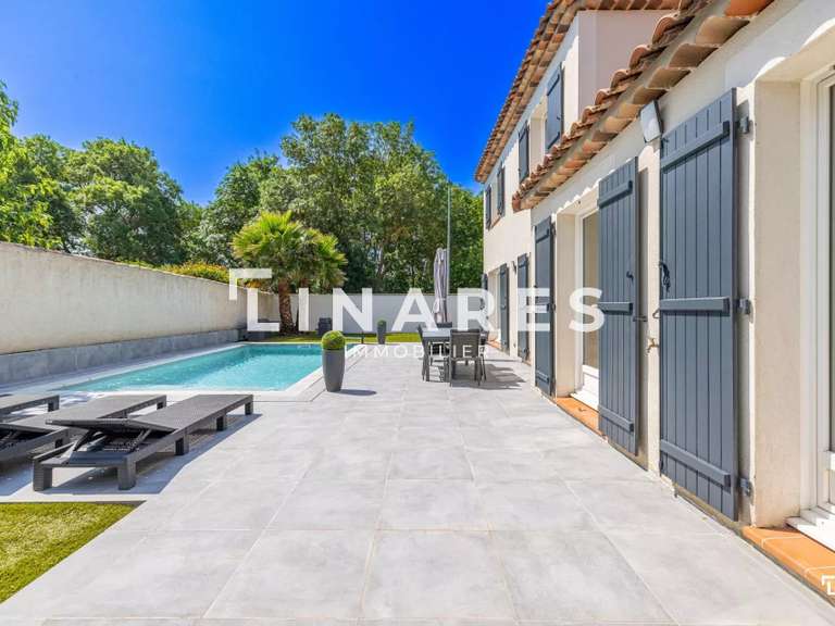 House Marseille 11e - 4 bedrooms - 125m²