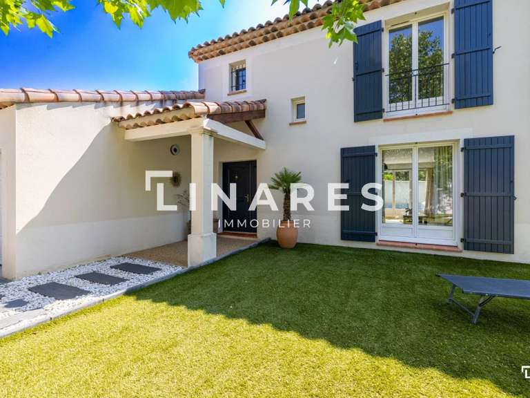 House Marseille 11e - 4 bedrooms - 125m²