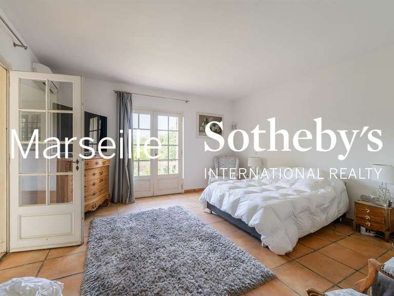 Maison Marseille 11e - 5 chambres - 400m²