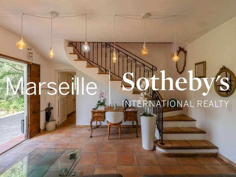 Maison Marseille 11e - 5 chambres - 400m²