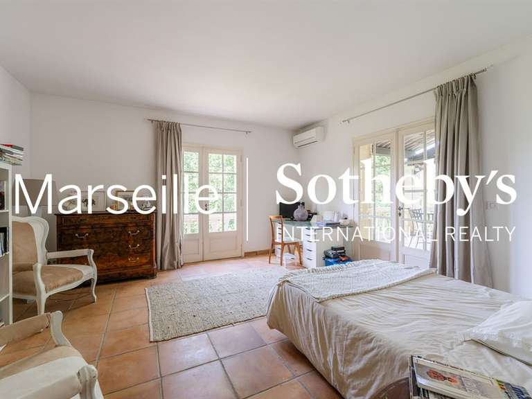 Maison Marseille 11e - 5 chambres - 400m²