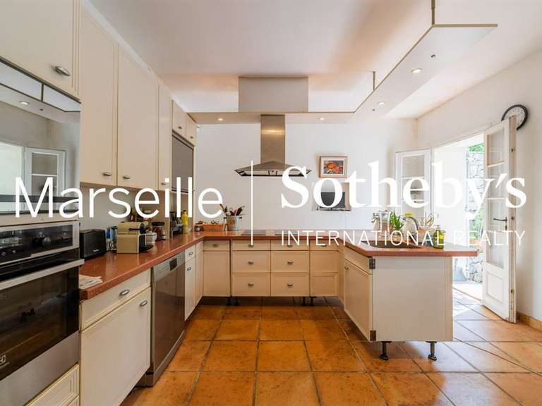 Maison Marseille 11e - 5 chambres - 400m²