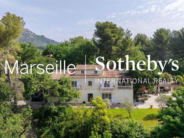 Maison Marseille 11e - 5 chambres - 400m²